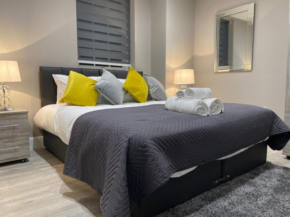 Amazing Central High Street Self Contained Apartments By Syl Watford  Kültér fotó