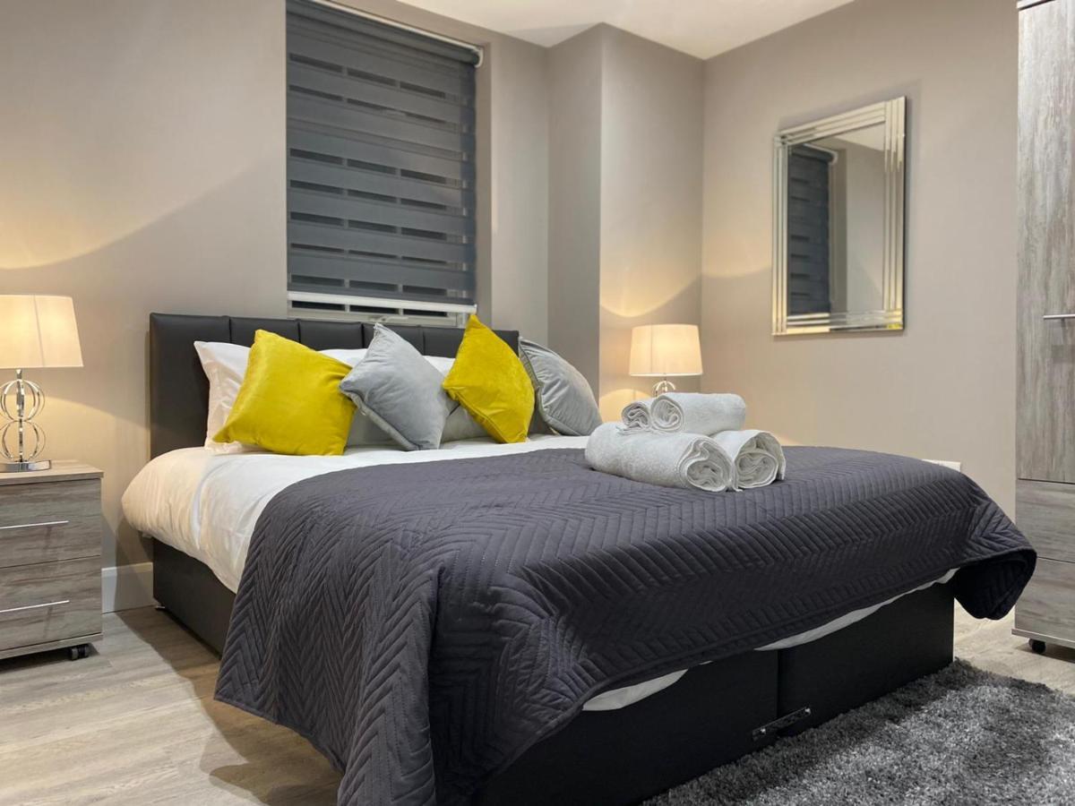 Amazing Central High Street Self Contained Apartments By Syl Watford  Kültér fotó